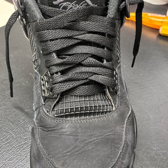 Jordan 4 black car main image 9